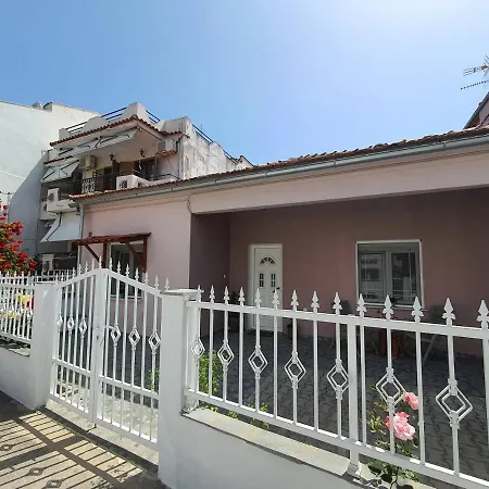 Lotaki The Friendly House *